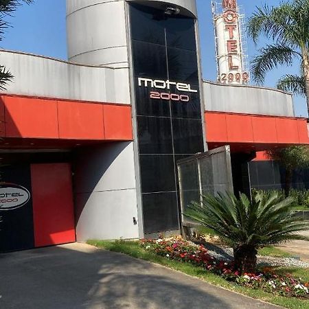 Motel 2000 Guarulhos Bagian luar foto