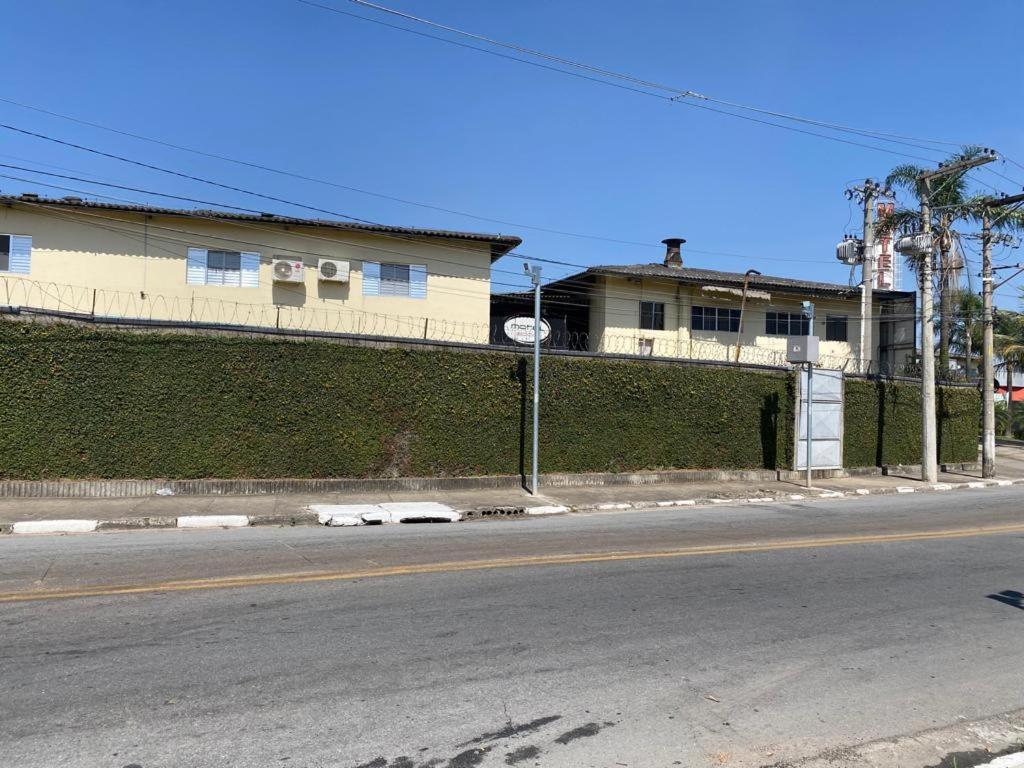 Motel 2000 Guarulhos Bagian luar foto