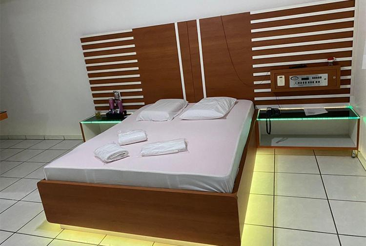 Motel 2000 Guarulhos Ruang foto