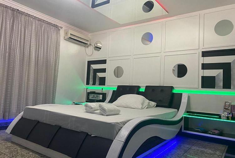 Motel 2000 Guarulhos Ruang foto